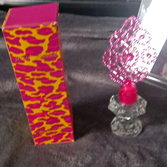 Betsey Johnson perfume - Picture 2 of 5